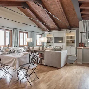 https://ca-grassi-apartments.hotelinveneto.com